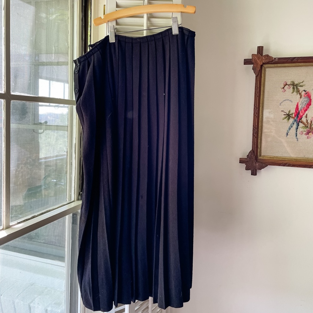 Brock Collection black pleated skirt mid length midi. Knit fabric.